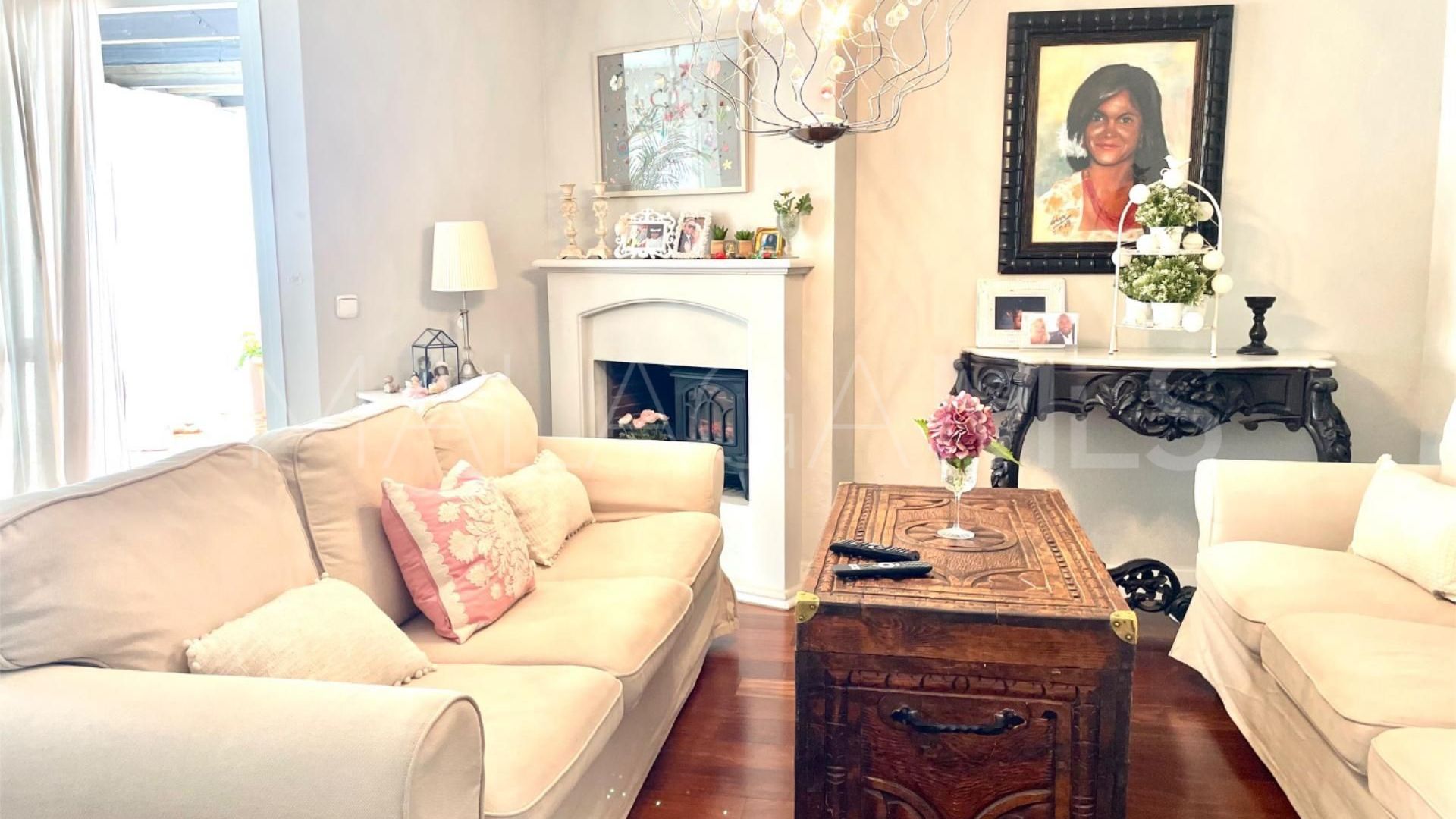 Duplex penthouse for sale in Los Naranjos de Marbella