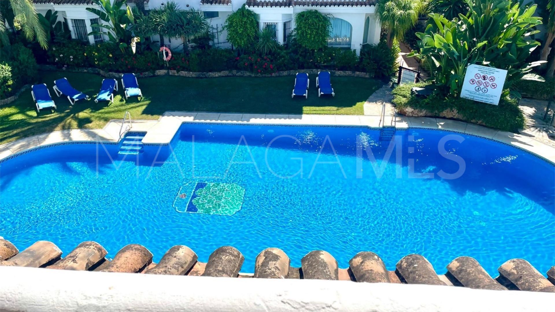 Duplex penthouse for sale in Los Naranjos de Marbella