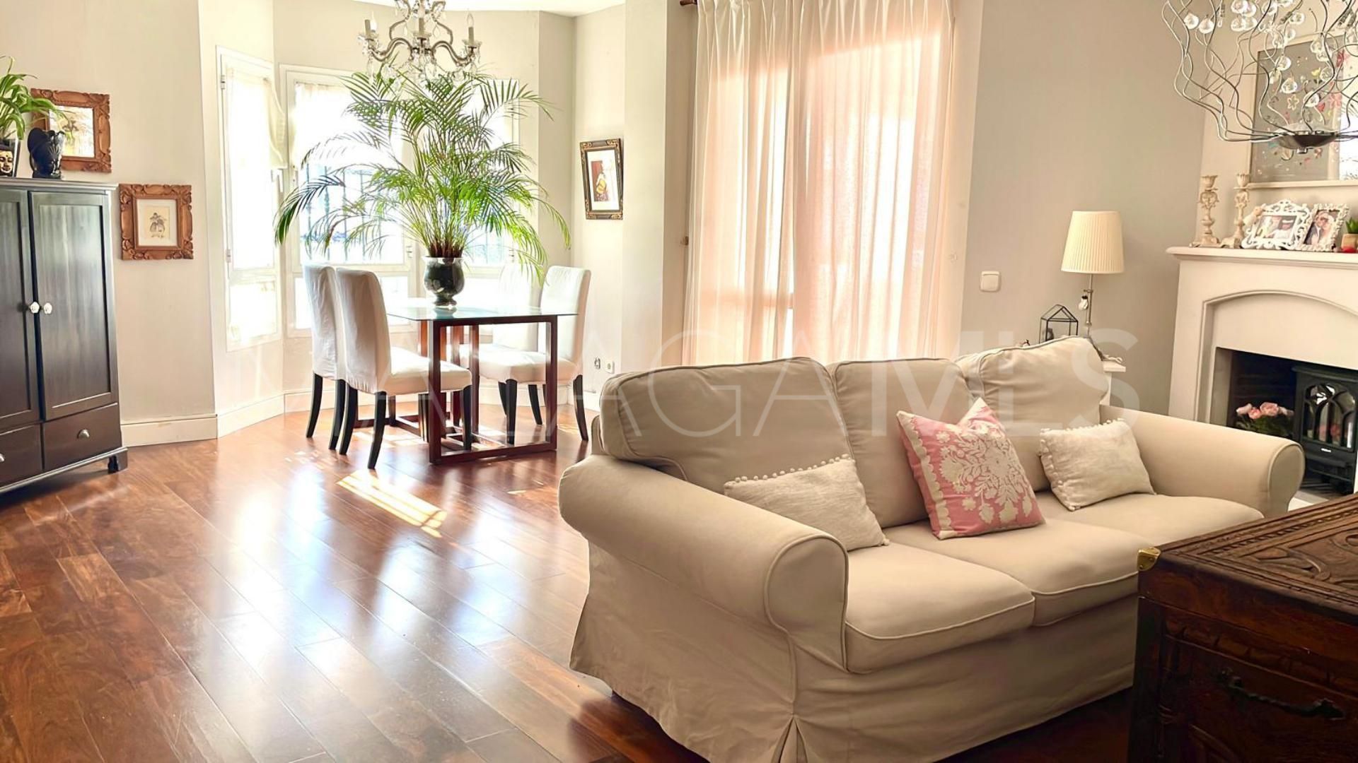 Duplex penthouse for sale in Los Naranjos de Marbella