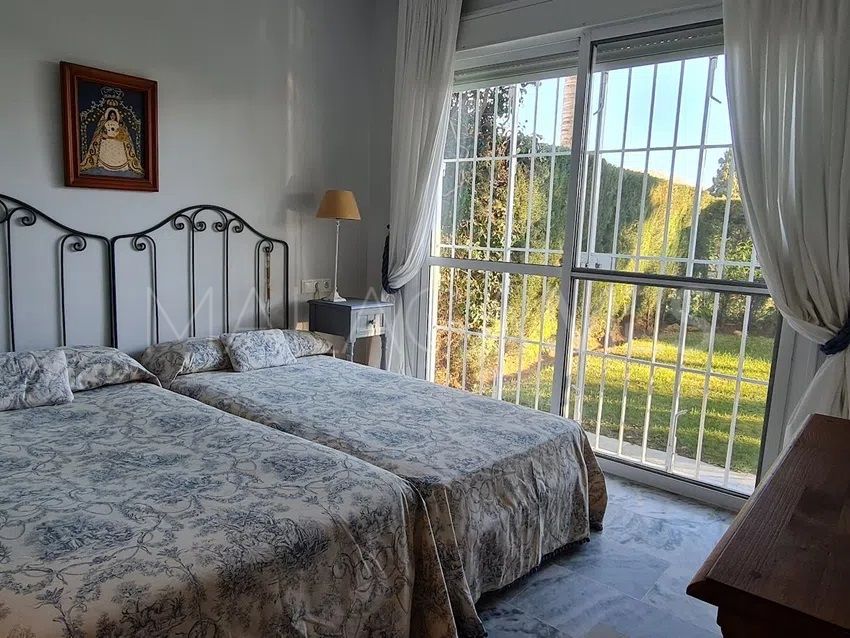 Ground floor apartment for sale in Guadalmina Baja