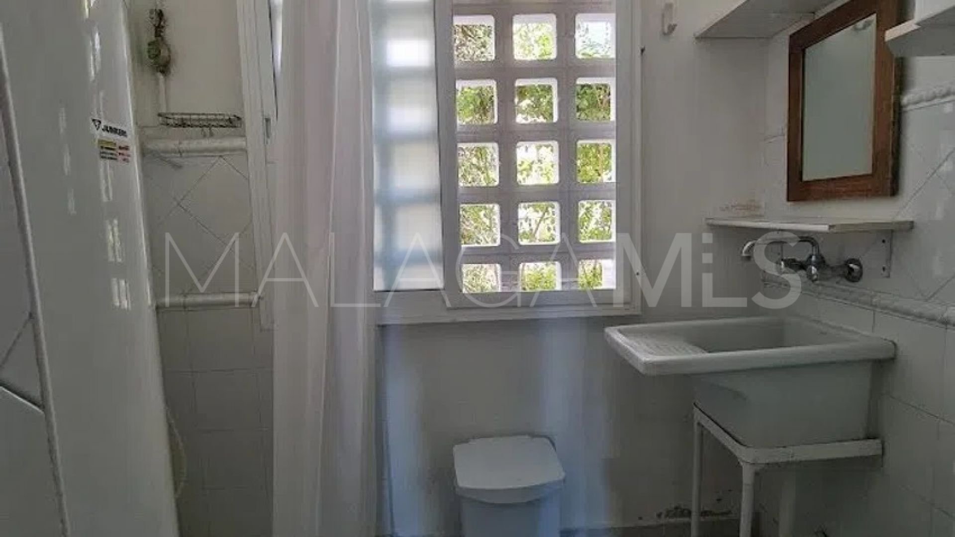 Ground floor apartment for sale in Guadalmina Baja