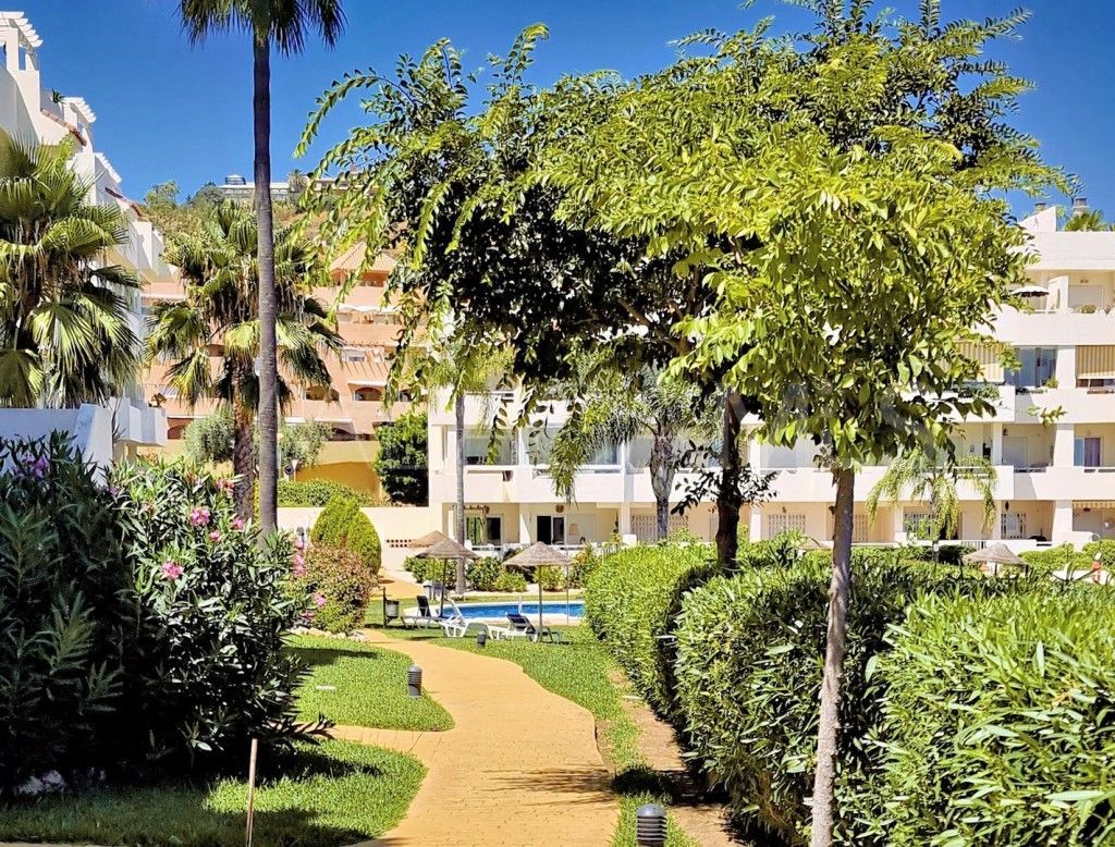 Calahonda 2 bedrooms flat for sale