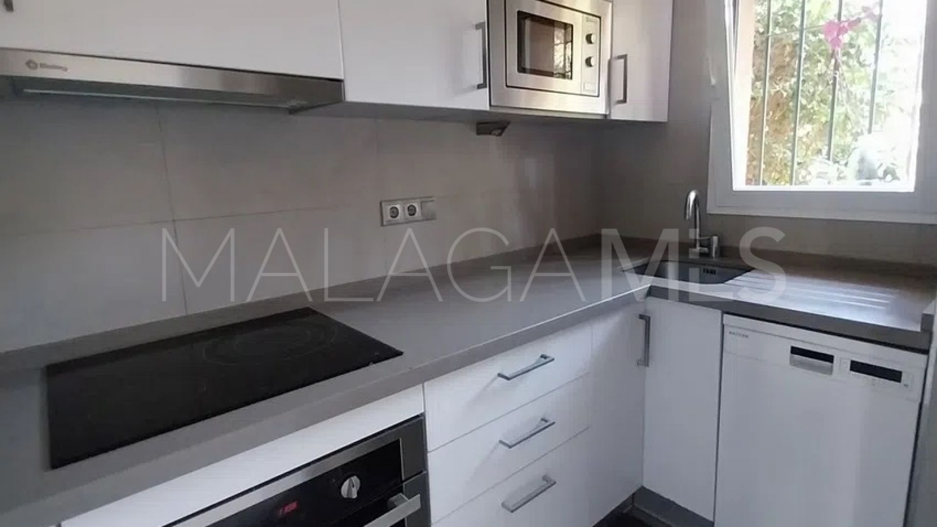 Maison de ville for sale in Calahonda