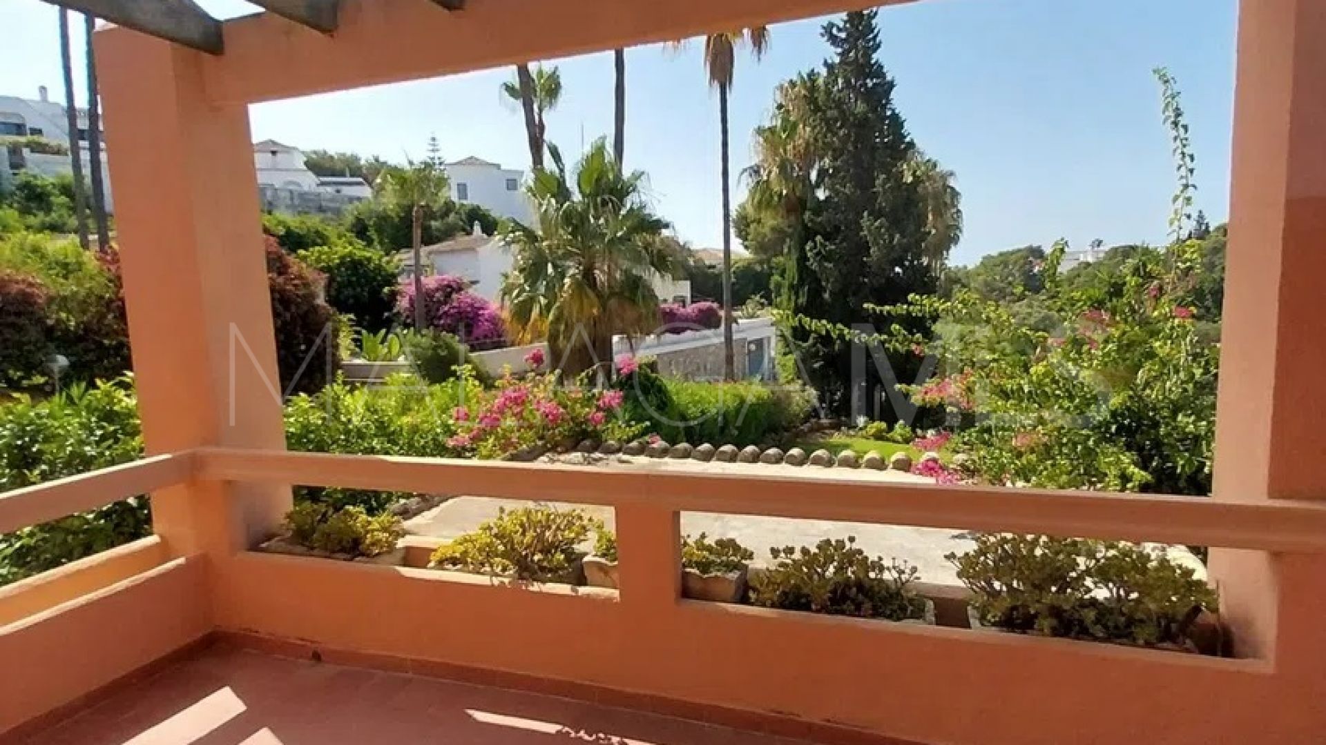 Maison de ville for sale in Calahonda