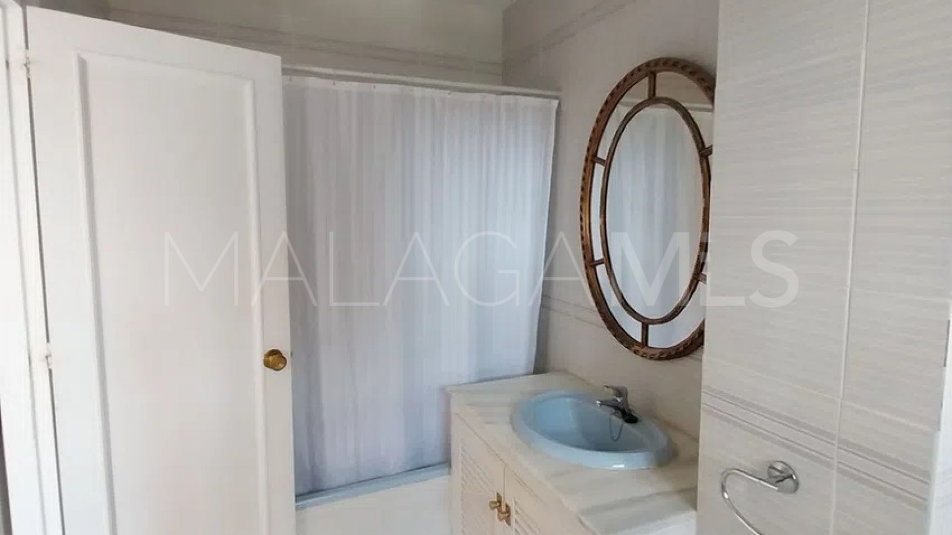Maison de ville for sale in Calahonda