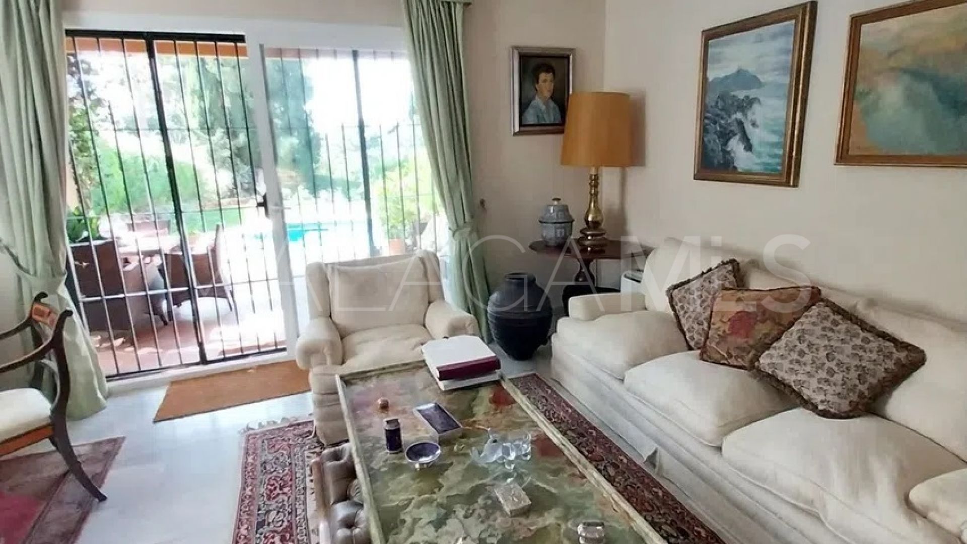 Maison de ville for sale in Calahonda