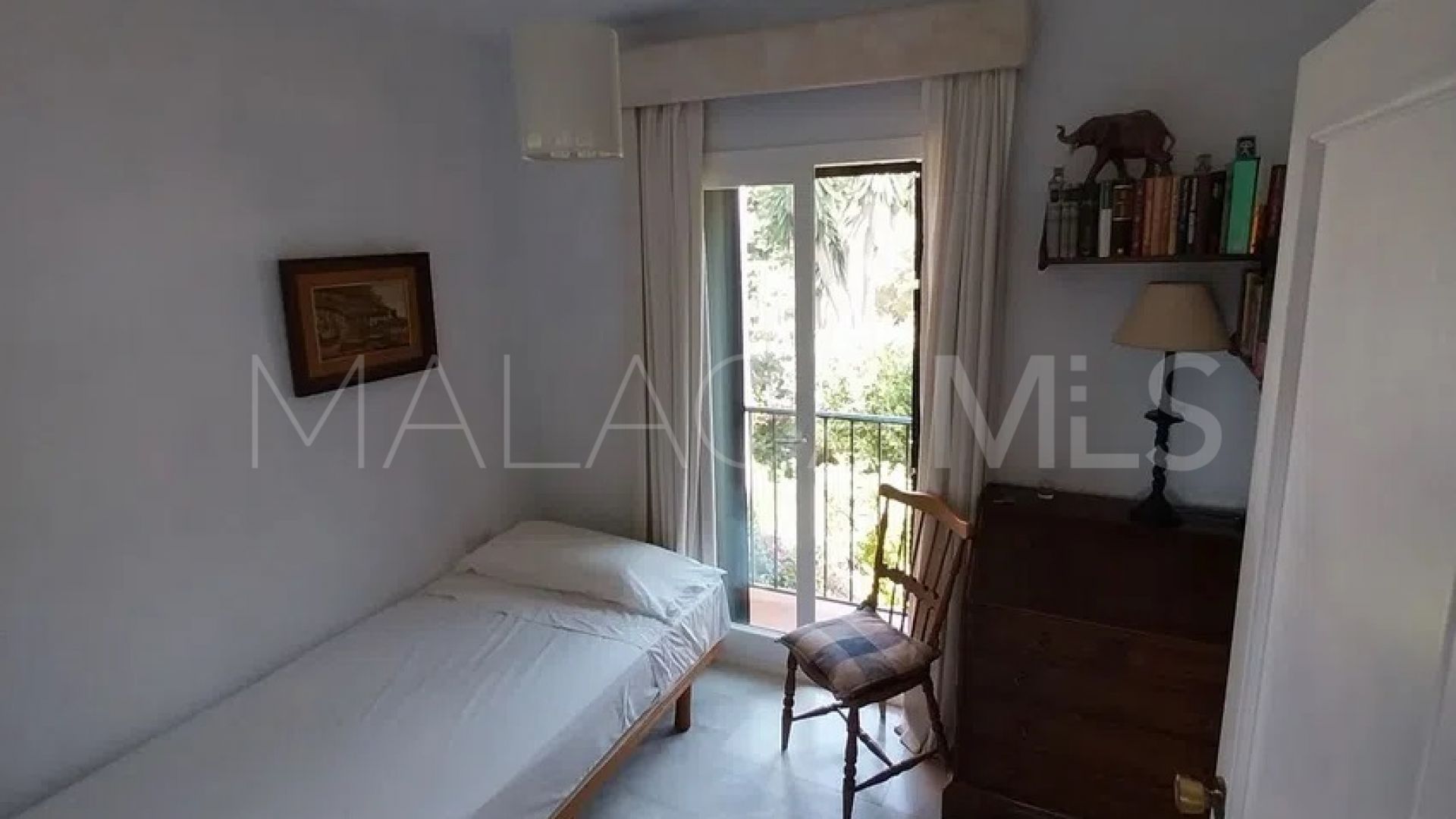 Maison de ville for sale in Calahonda