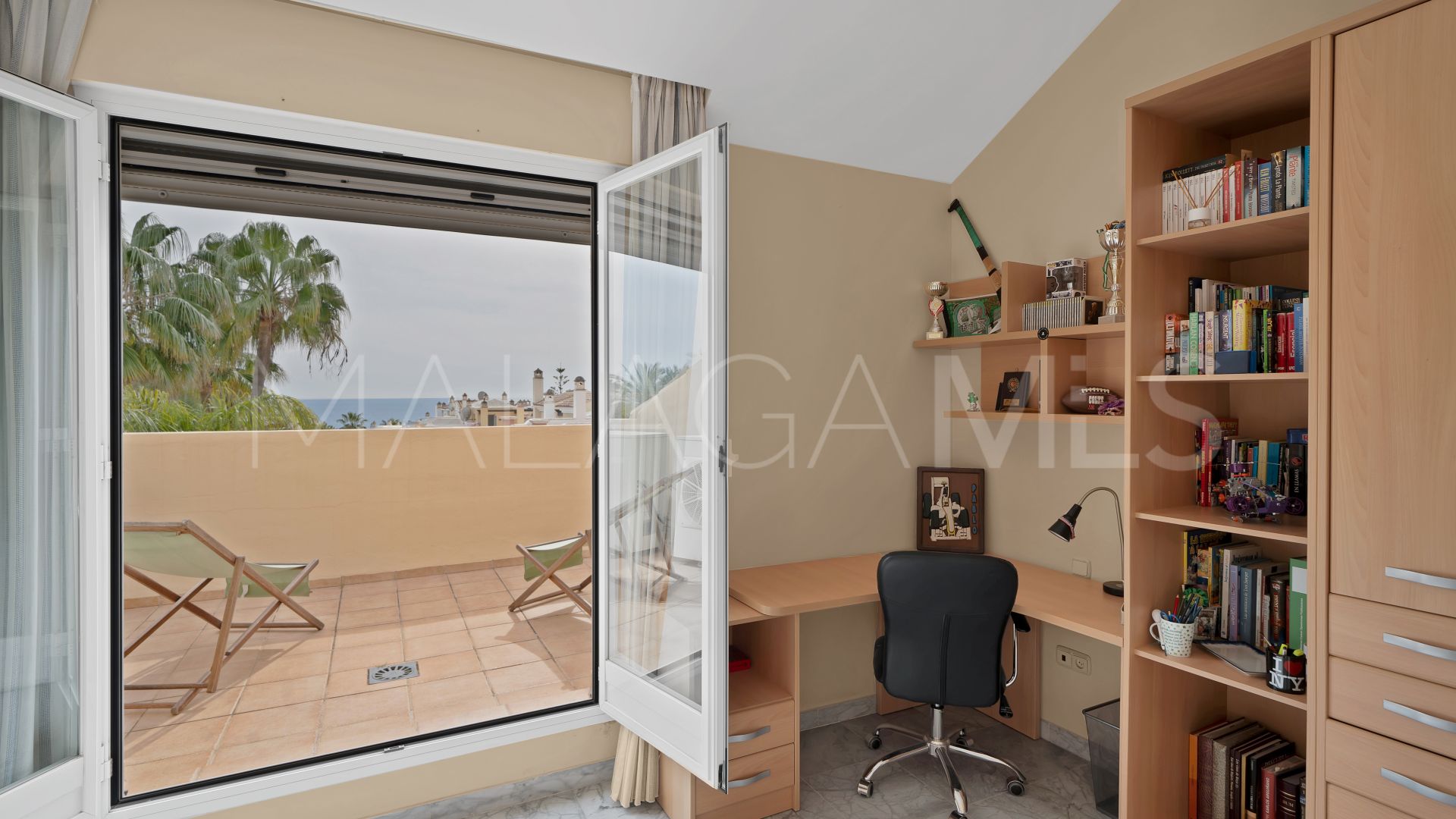 Doppelhaushälfte for sale in Bahia de Marbella