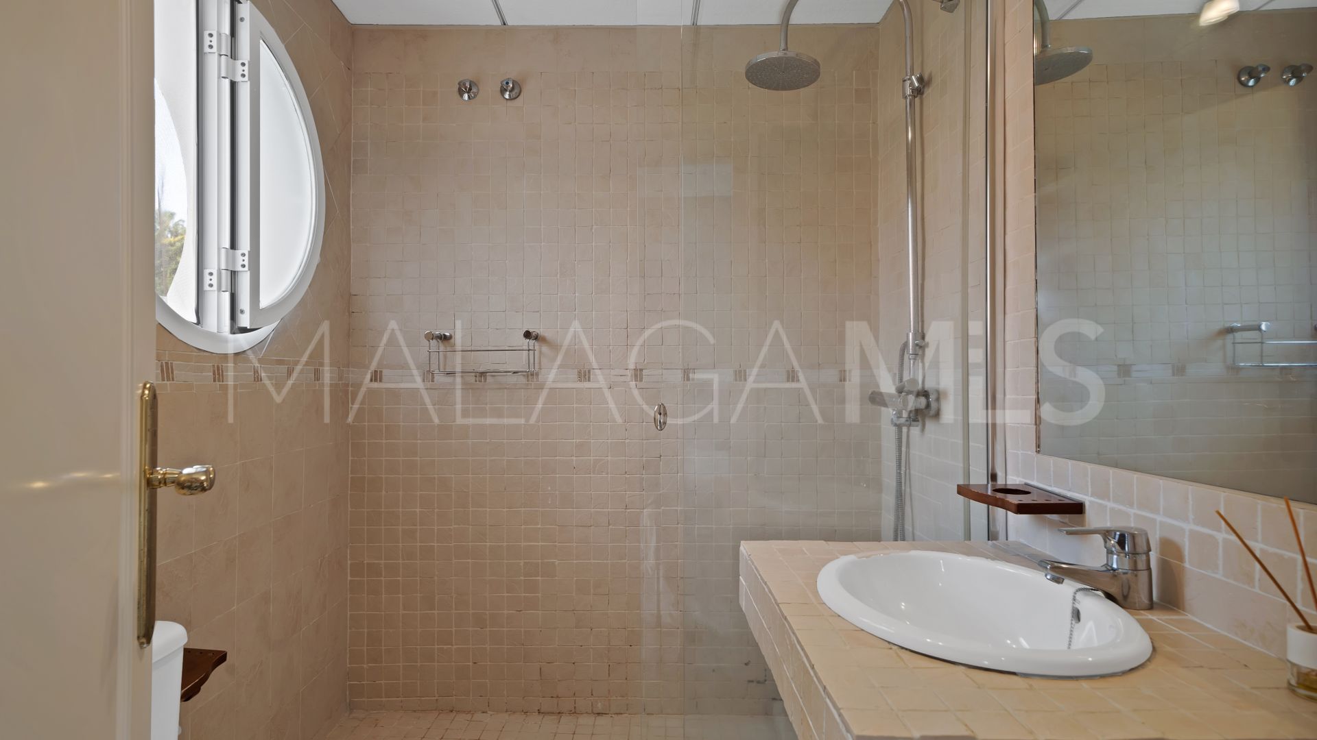 Doppelhaushälfte for sale in Bahia de Marbella