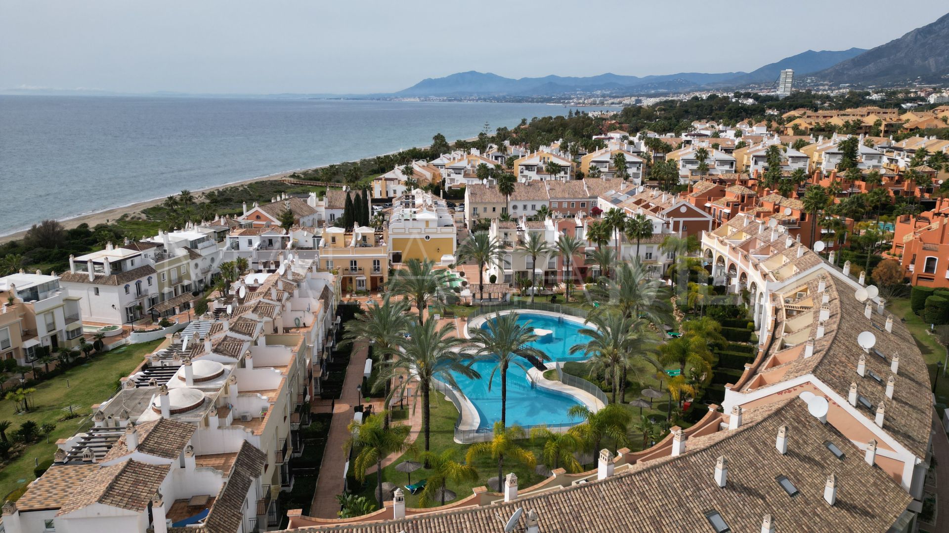Doppelhaushälfte for sale in Bahia de Marbella