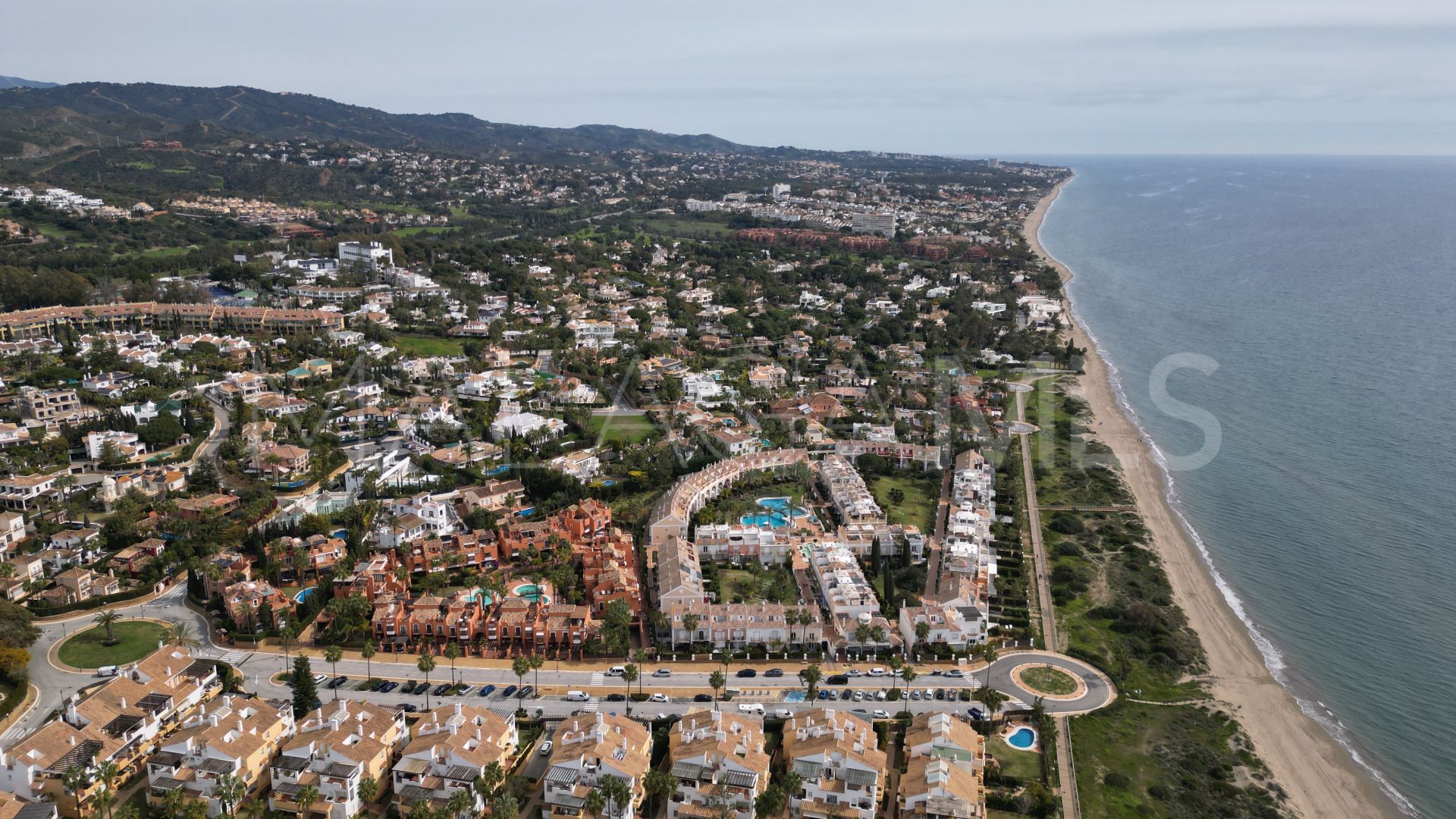 Doppelhaushälfte for sale in Bahia de Marbella