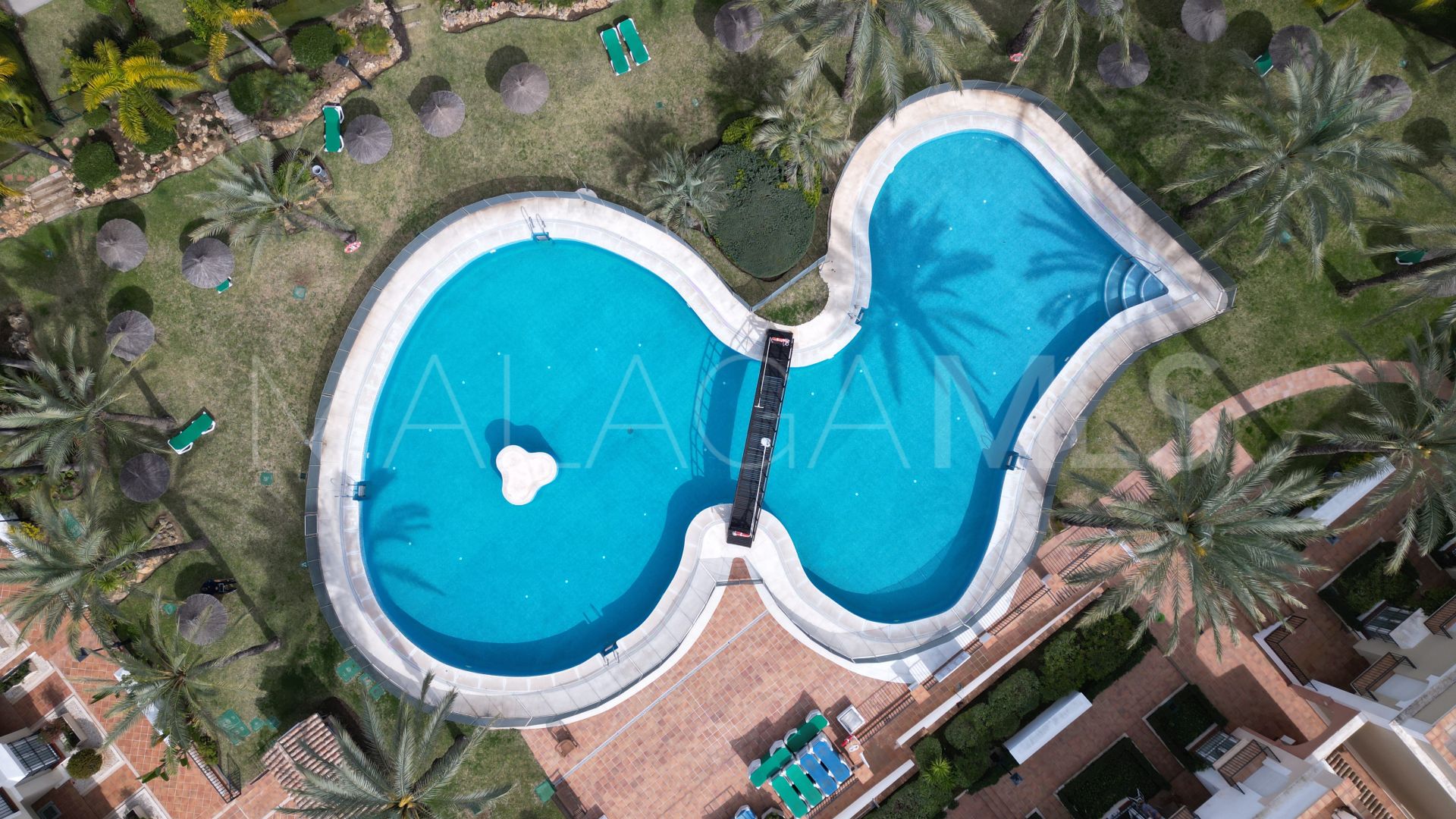 Doppelhaushälfte for sale in Bahia de Marbella