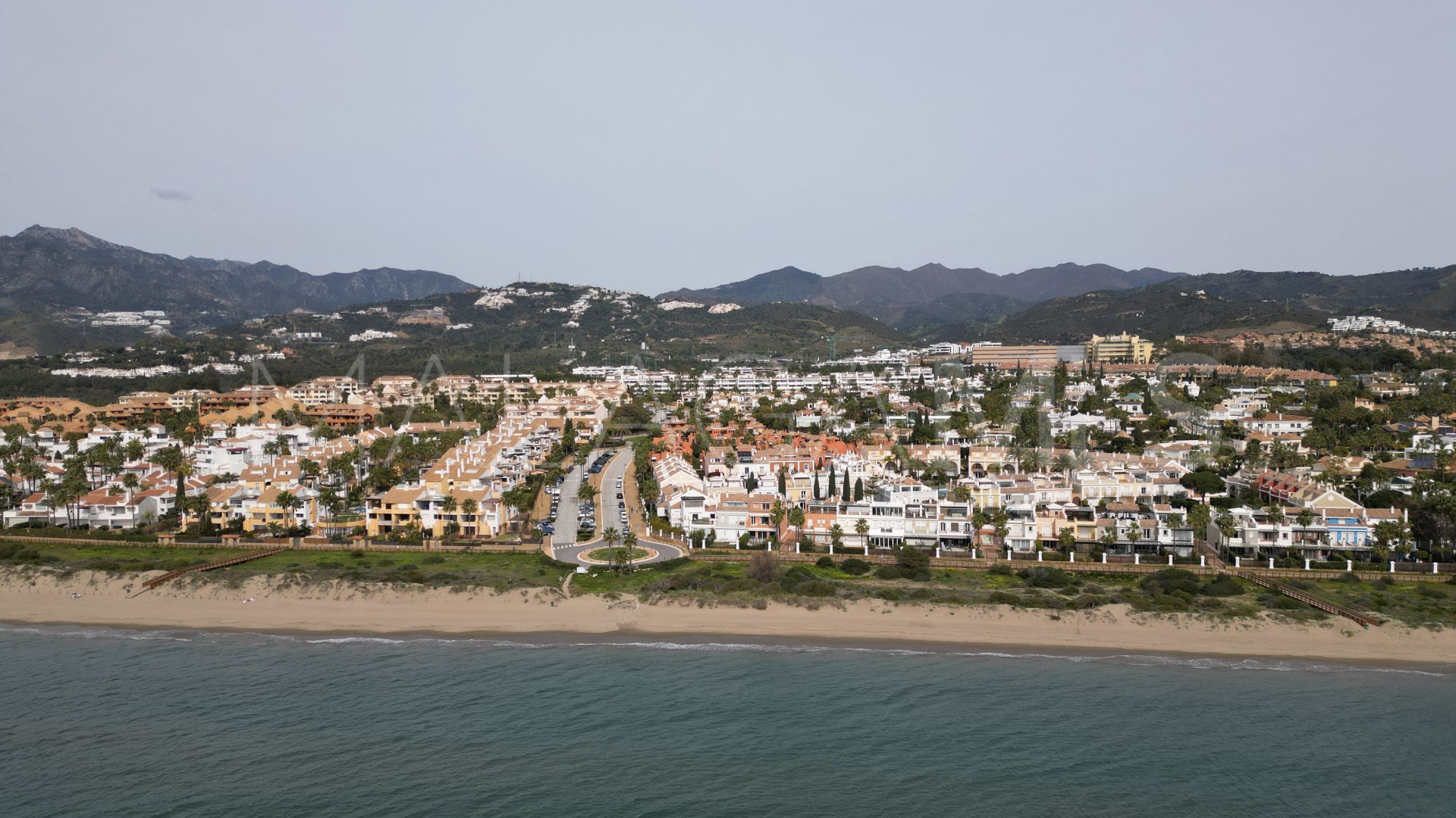 Doppelhaushälfte for sale in Bahia de Marbella
