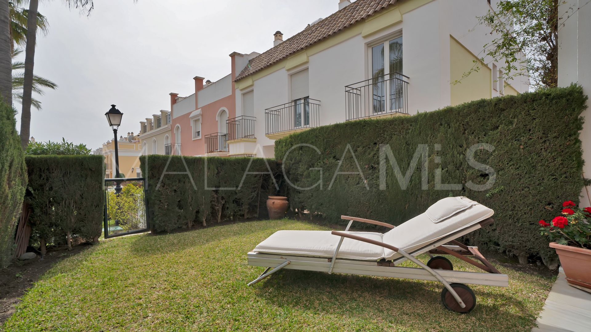Doppelhaushälfte for sale in Bahia de Marbella