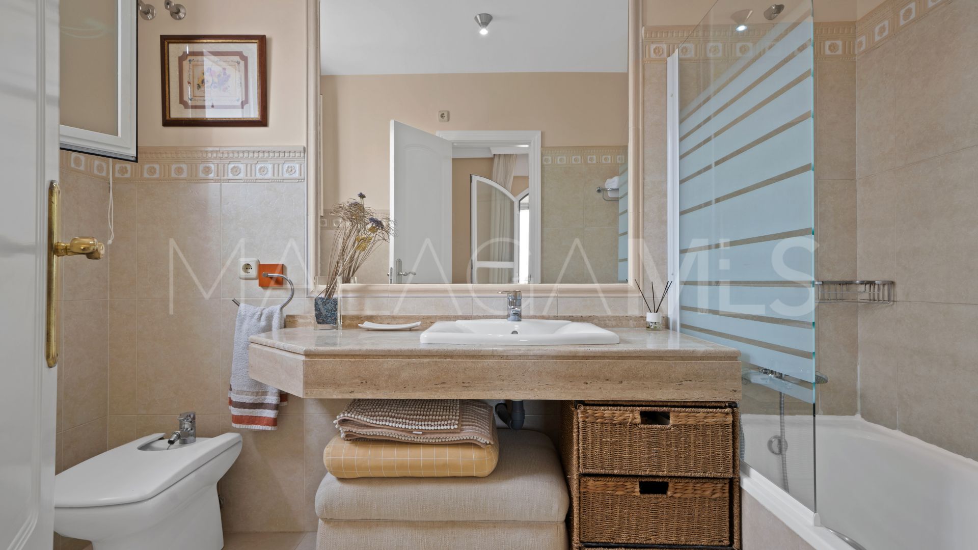 Doppelhaushälfte for sale in Bahia de Marbella