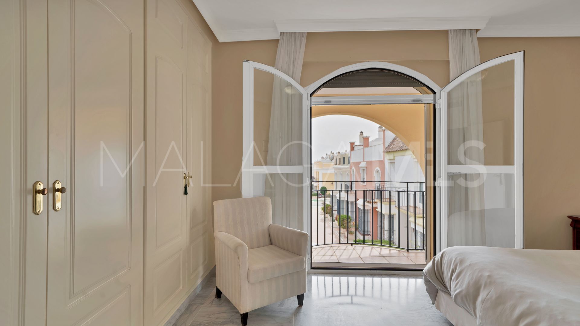 Doppelhaushälfte for sale in Bahia de Marbella