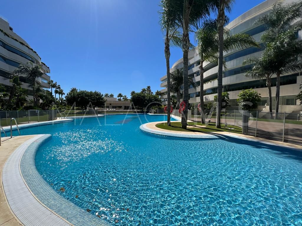 Buy ground floor apartment with 2 bedrooms in Marbella - Puerto Banus