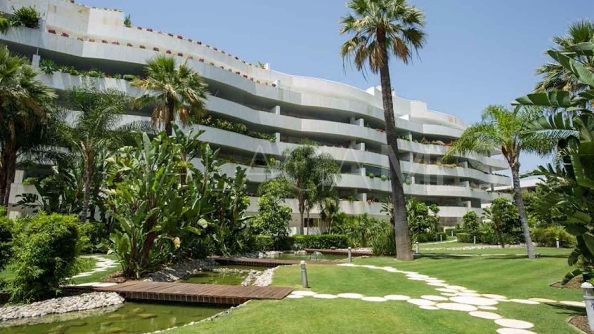 Bottenvåningslägenhet for sale in Marbella - Puerto Banus