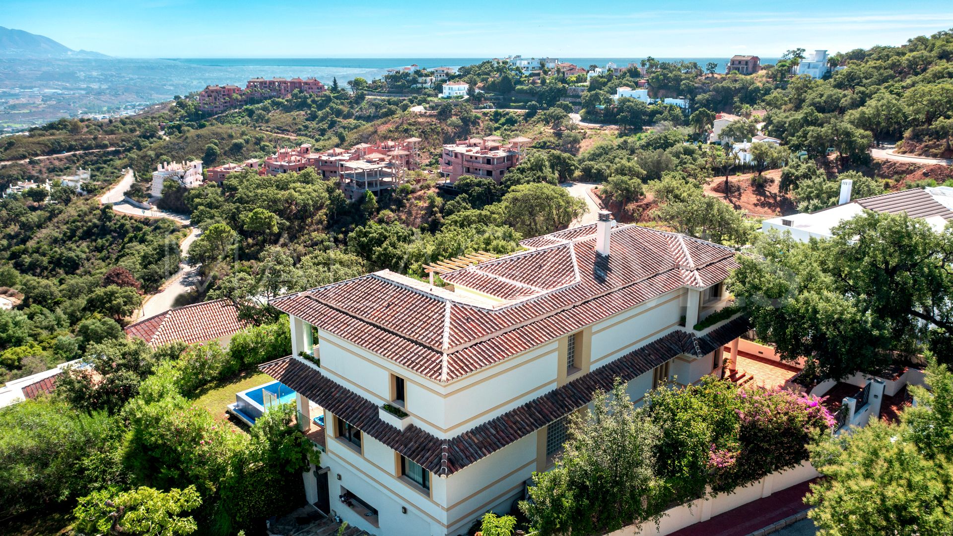 Marbella Este, villa for sale with 5 bedrooms