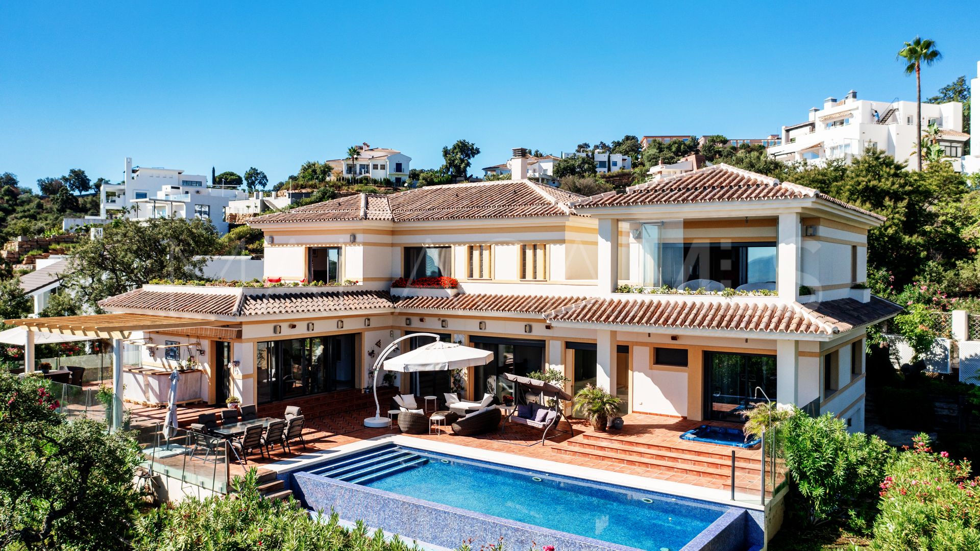 Marbella Este, villa for sale with 5 bedrooms