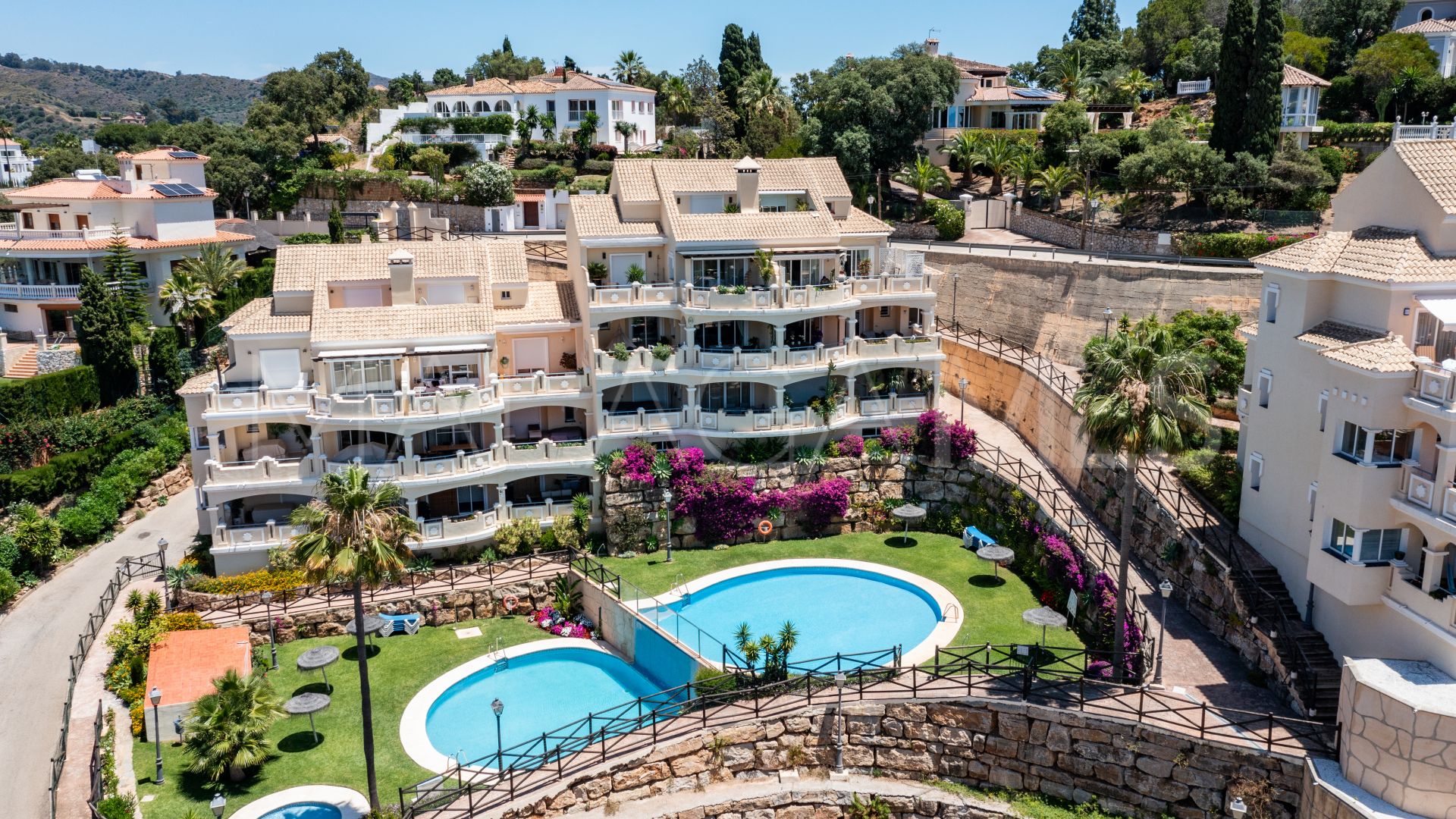 For sale apartment with 2 bedrooms in Marbella East