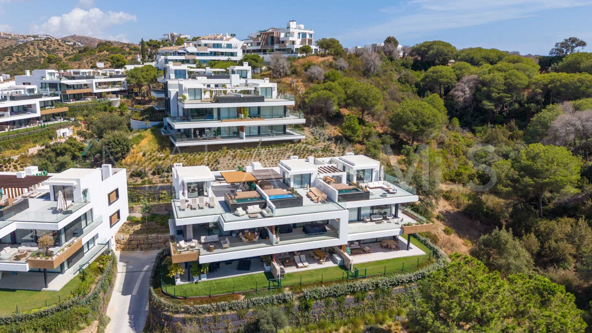 Duplex penthouse for sale in Artola