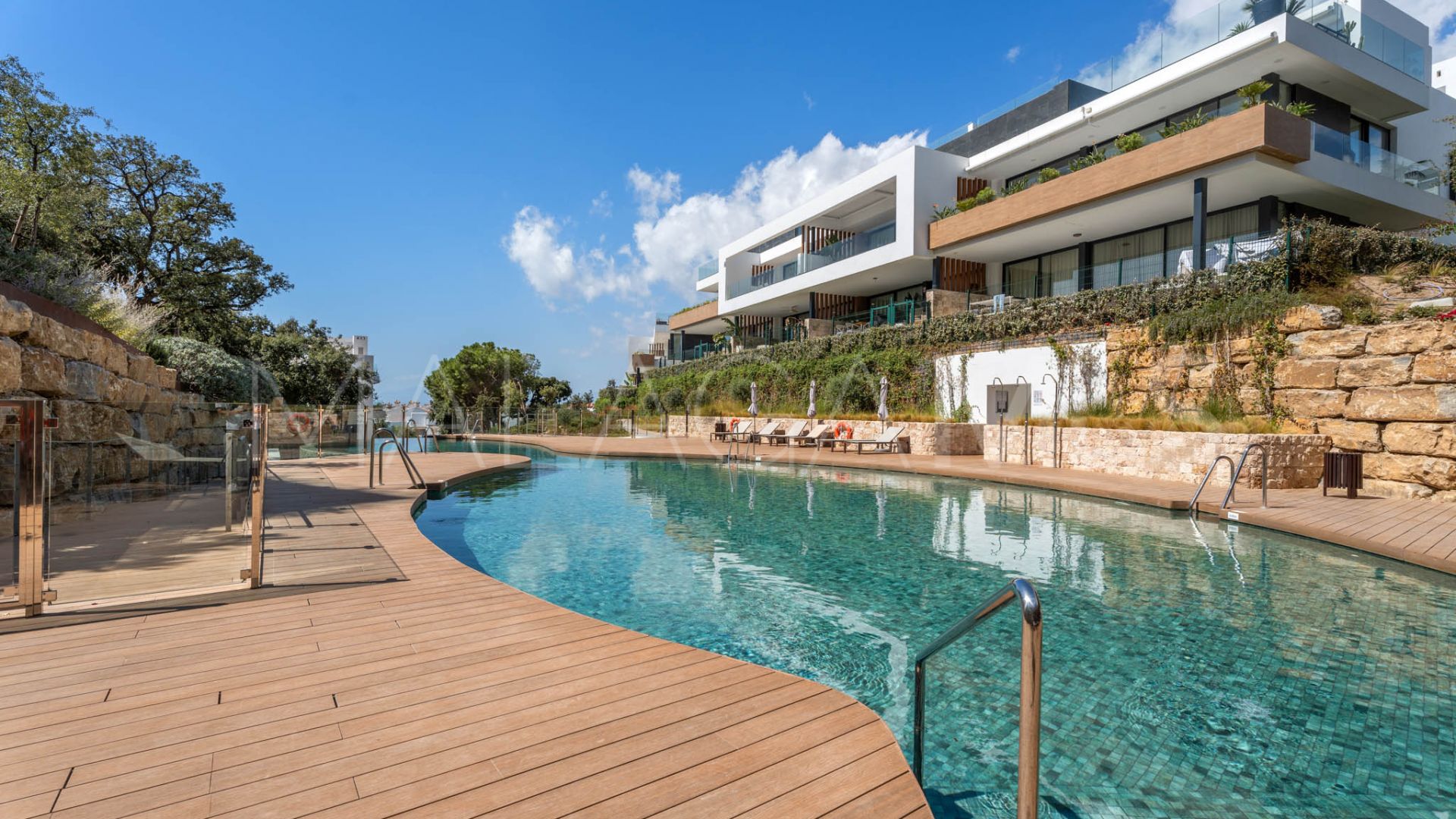 Duplex penthouse for sale in Artola