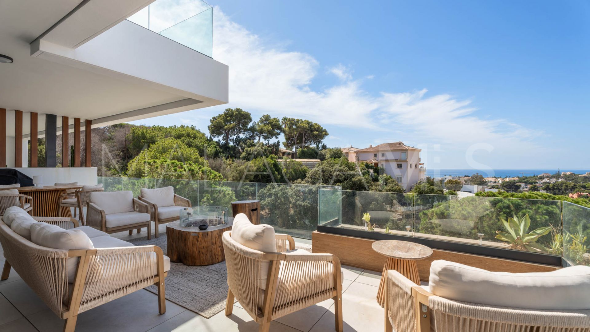 Duplex penthouse for sale in Artola