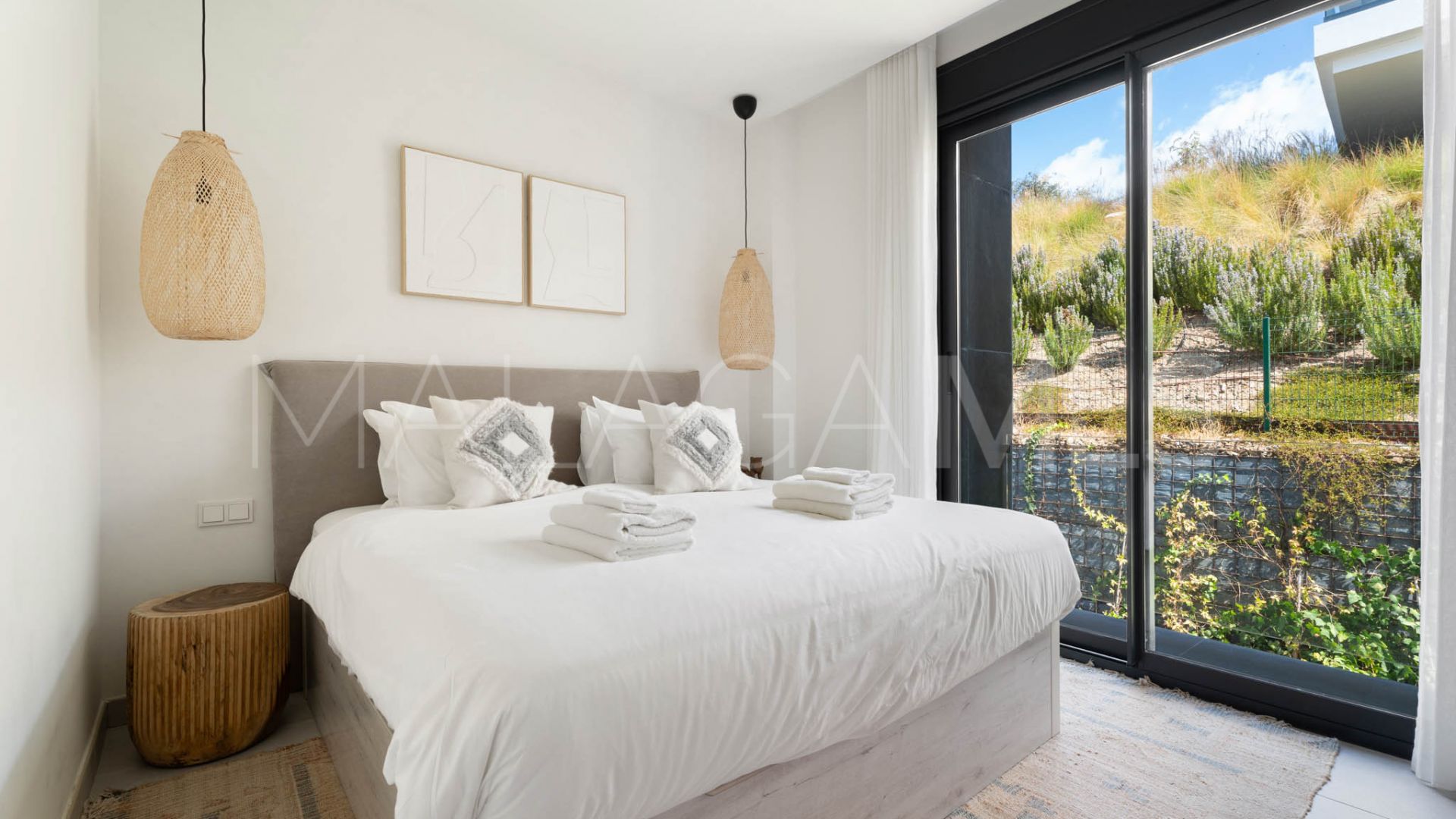 Duplex penthouse for sale in Artola