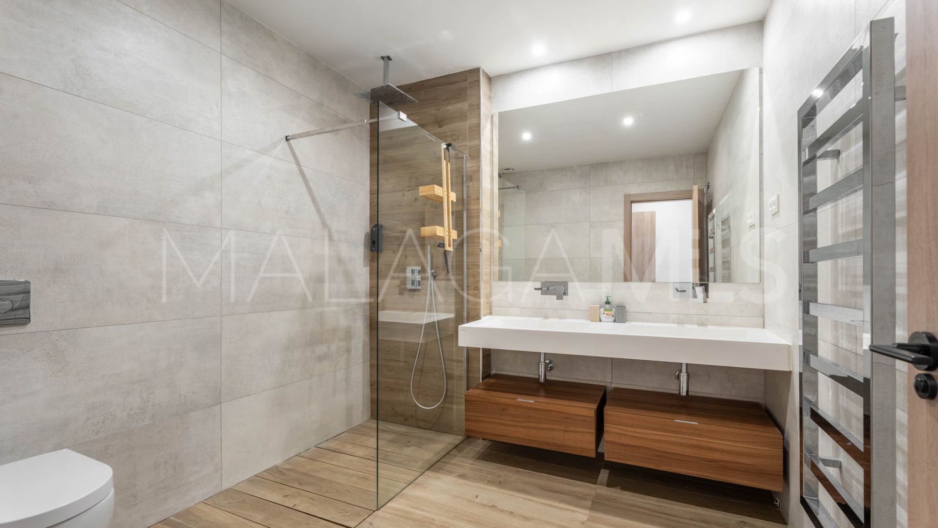 Duplex penthouse for sale in Artola