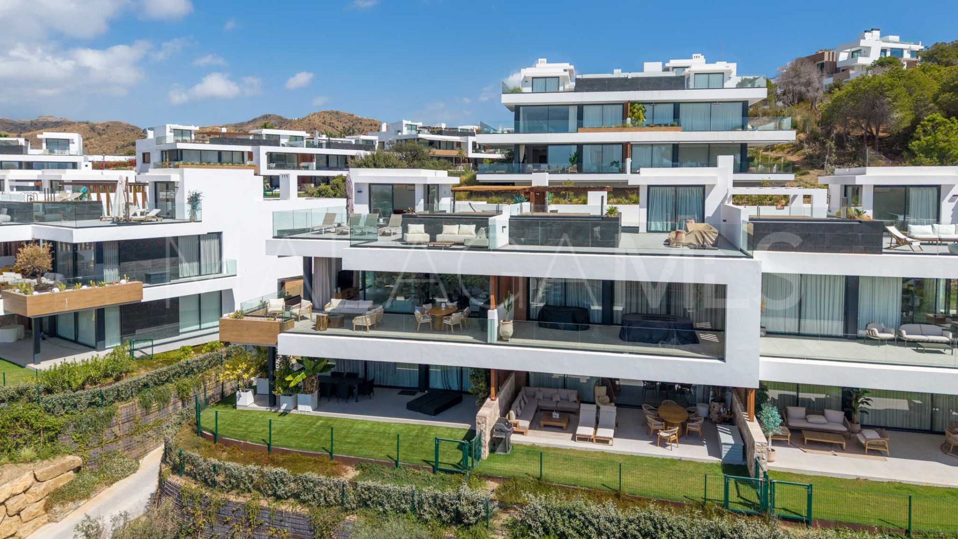 Duplex penthouse for sale in Artola