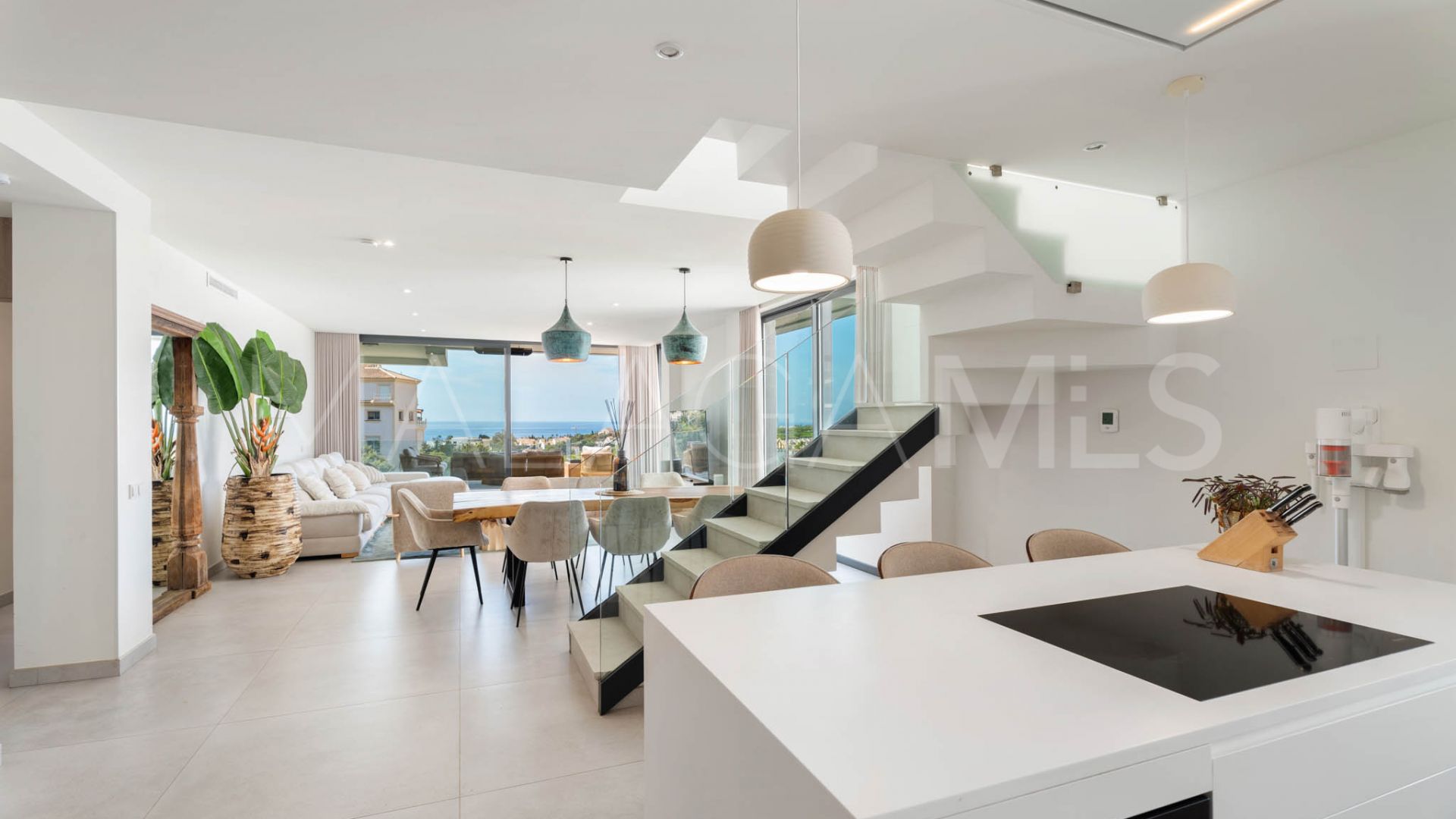 Duplex penthouse for sale in Artola