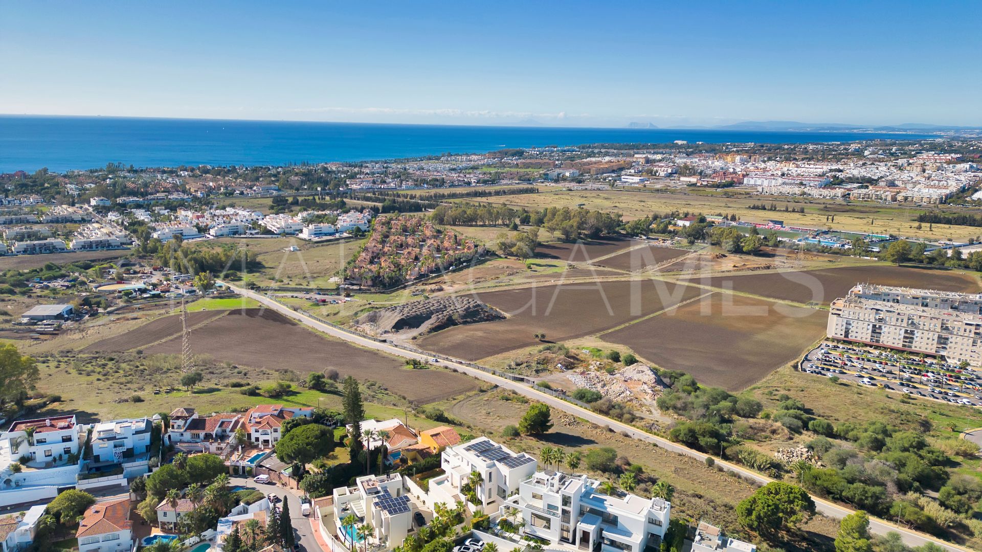 Villa for sale in Nueva Andalucia