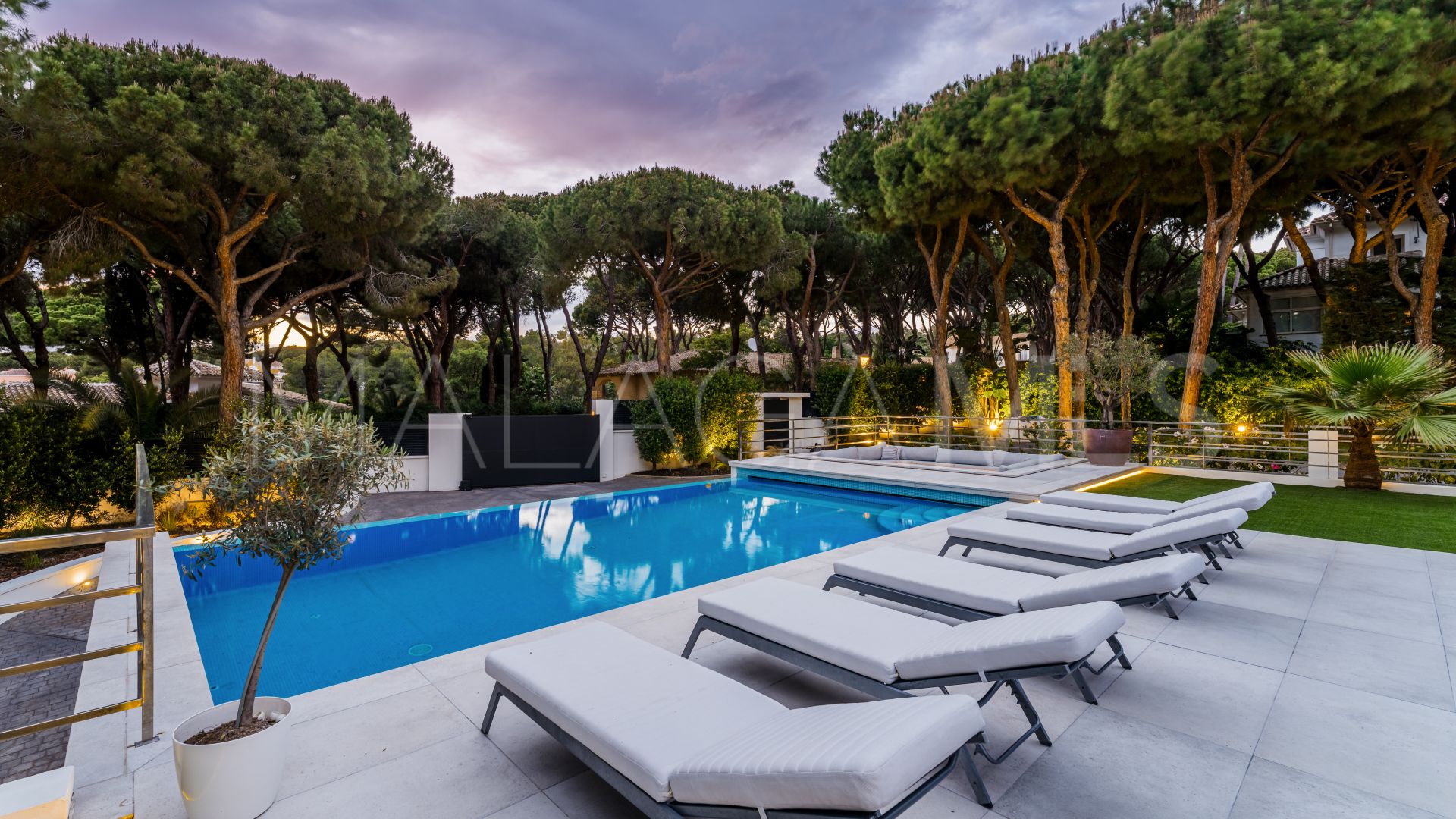 Villa for sale in Hacienda las Chapas