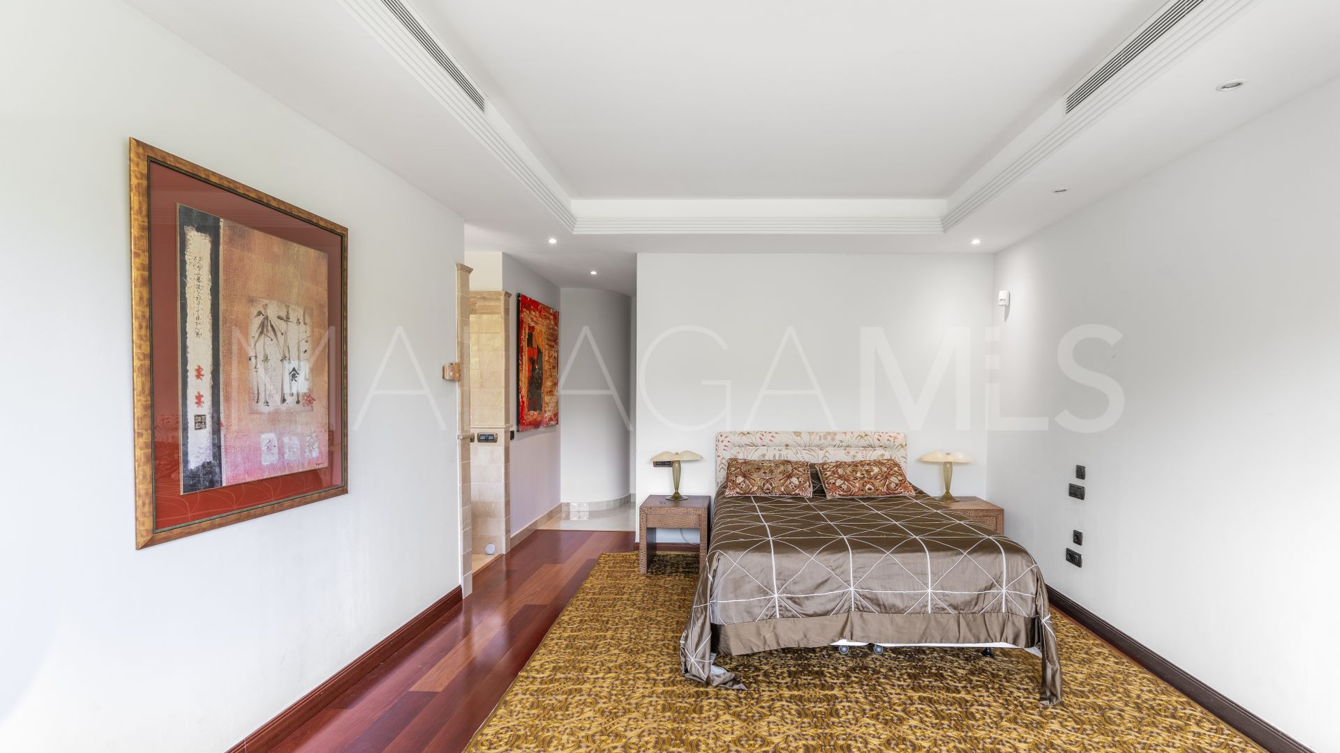 Se vende apartamento with 3 bedrooms in Laguna de Banus