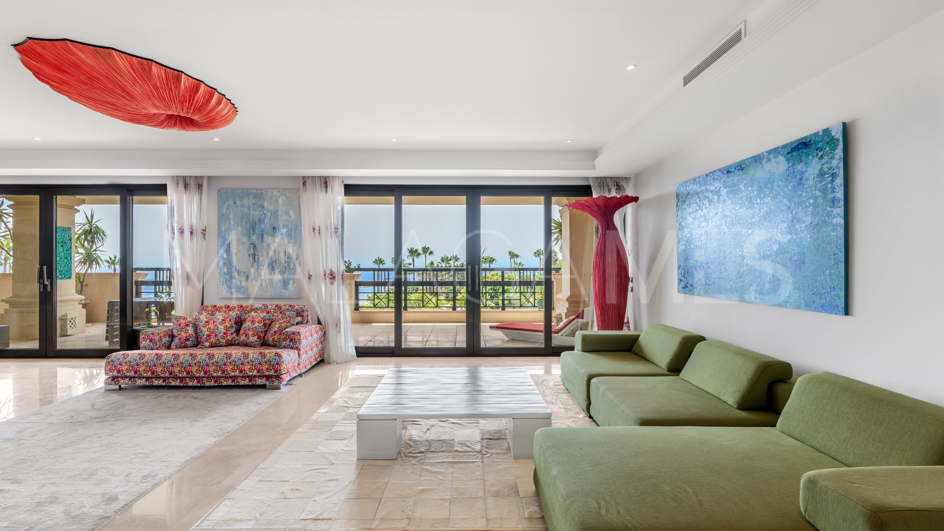Se vende apartamento with 3 bedrooms in Laguna de Banus