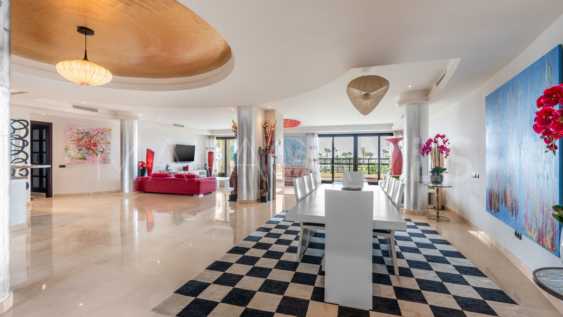 Se vende apartamento with 3 bedrooms in Laguna de Banus