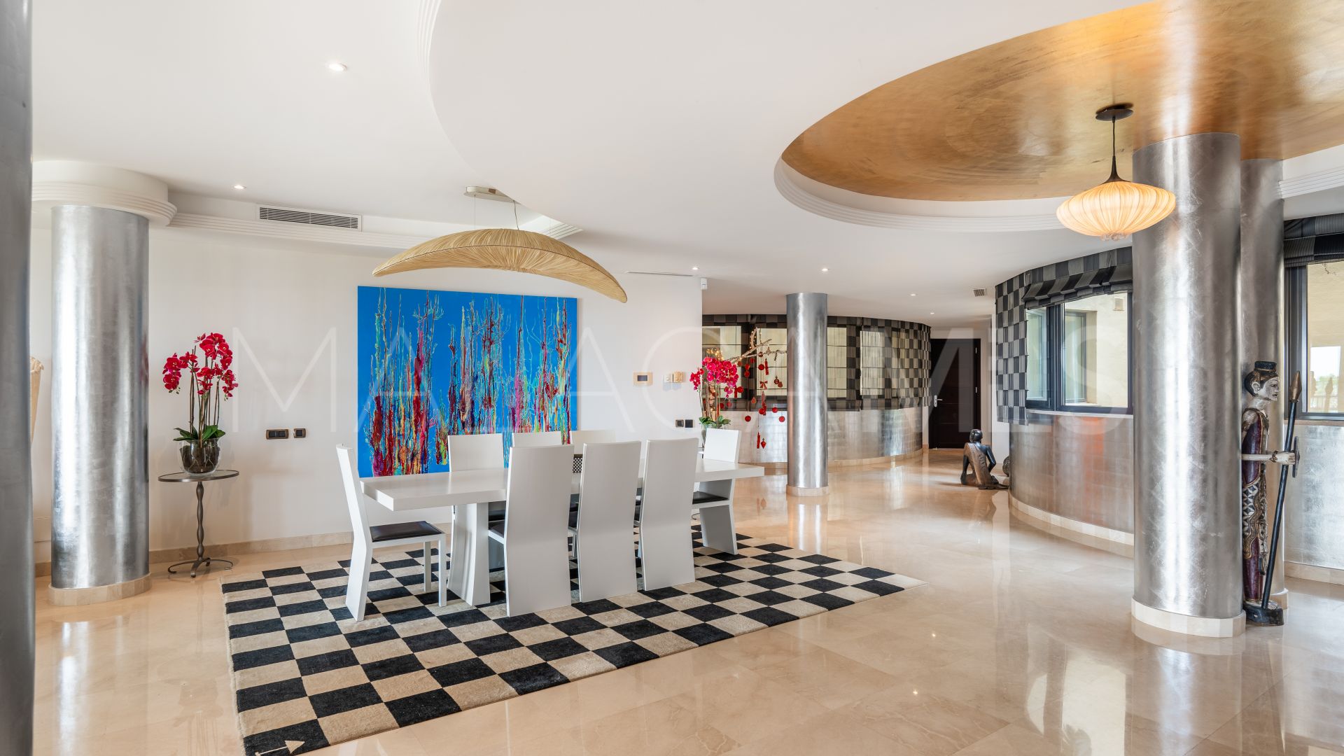 Se vende apartamento with 3 bedrooms in Laguna de Banus