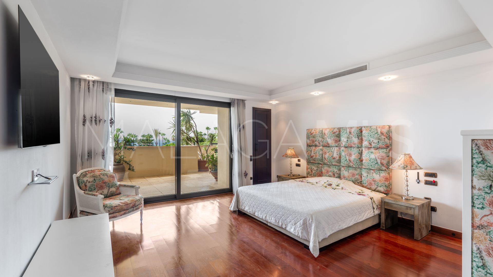 Se vende apartamento with 3 bedrooms in Laguna de Banus