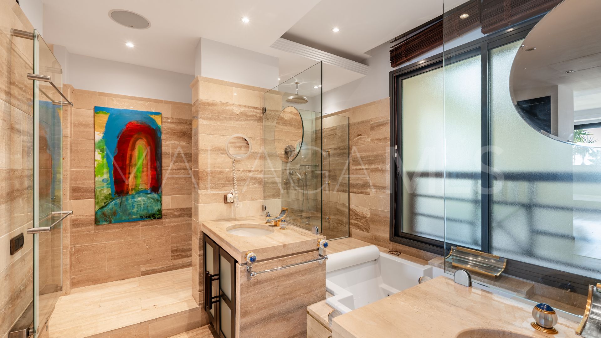Se vende apartamento with 3 bedrooms in Laguna de Banus
