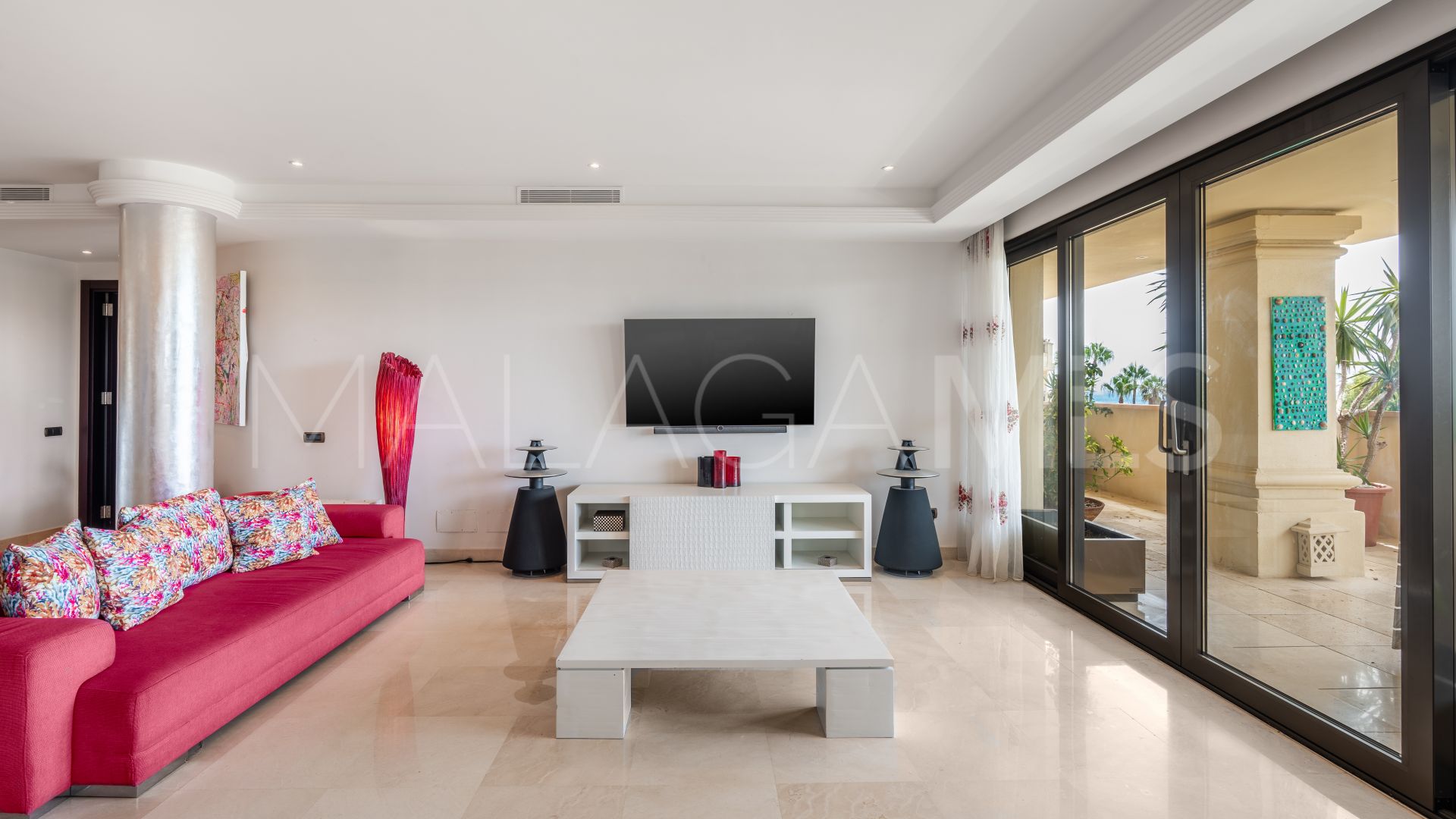 Se vende apartamento with 3 bedrooms in Laguna de Banus