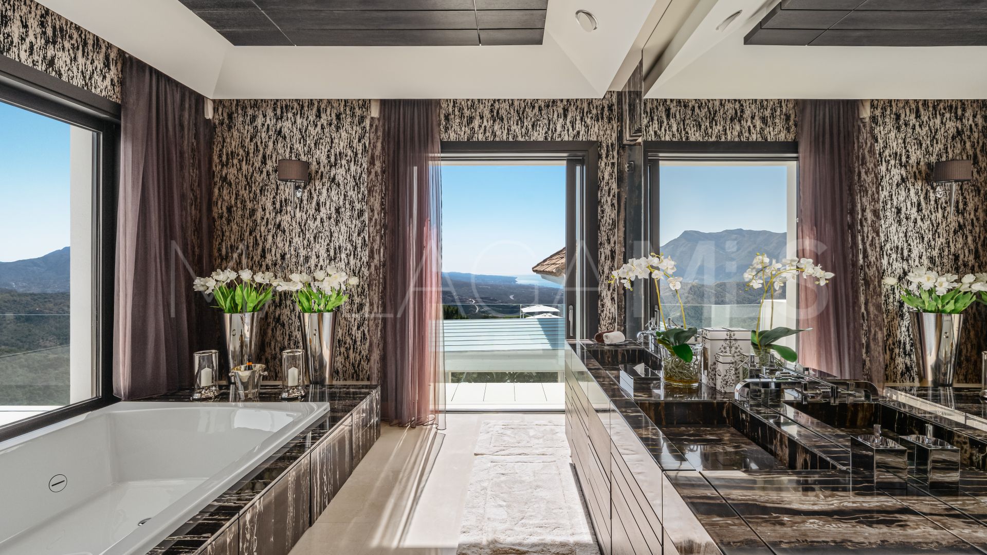 Villa for sale in La Zagaleta