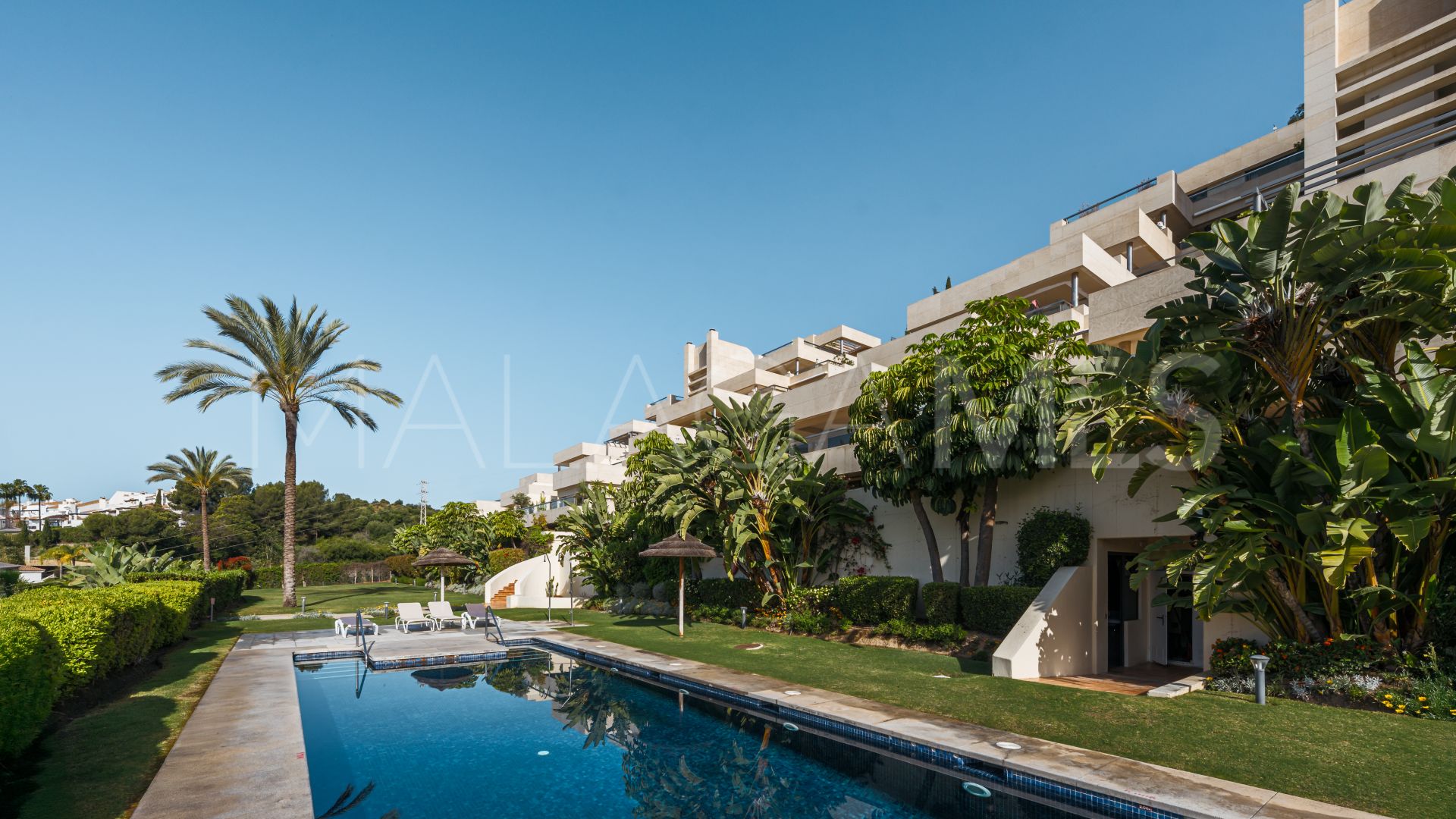 Duplex penthouse for sale in Los Arrayanes