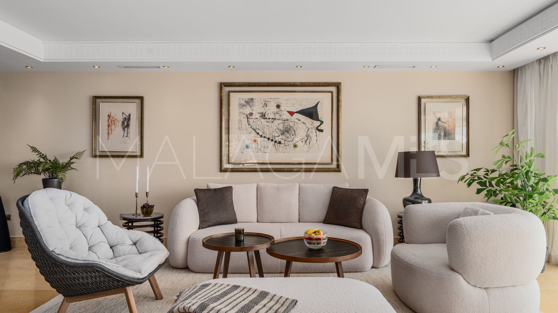 Duplex penthouse for sale in Los Arrayanes