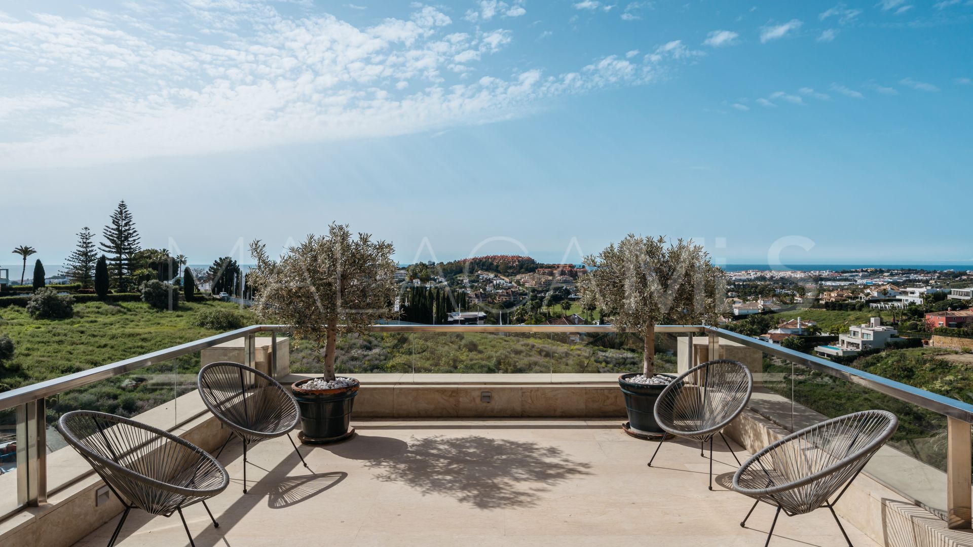Duplex penthouse for sale in Los Arrayanes