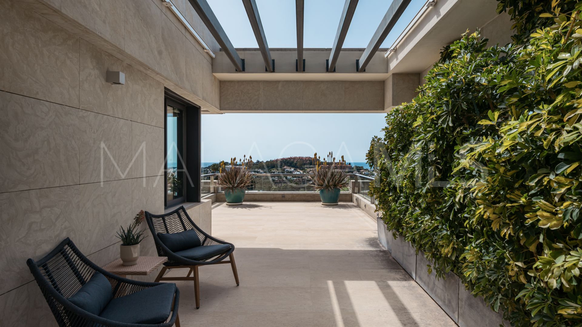 Duplex penthouse for sale in Los Arrayanes