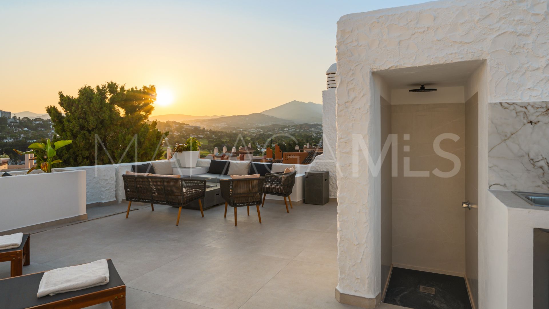 Atico duplex for sale with 3 bedrooms in Pueblo Arabesque