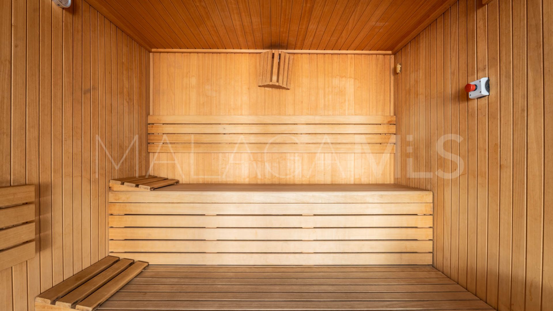 Buy Estepona East penthouse with 3 bedrooms