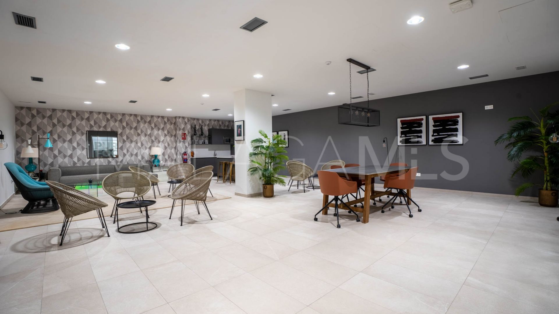 Buy Estepona East penthouse with 3 bedrooms