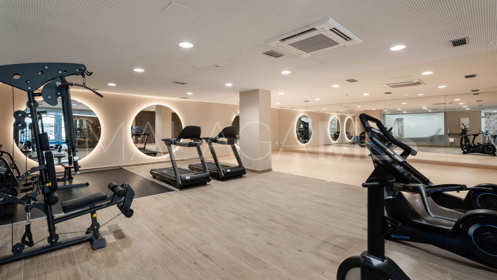 Buy Estepona East penthouse with 3 bedrooms